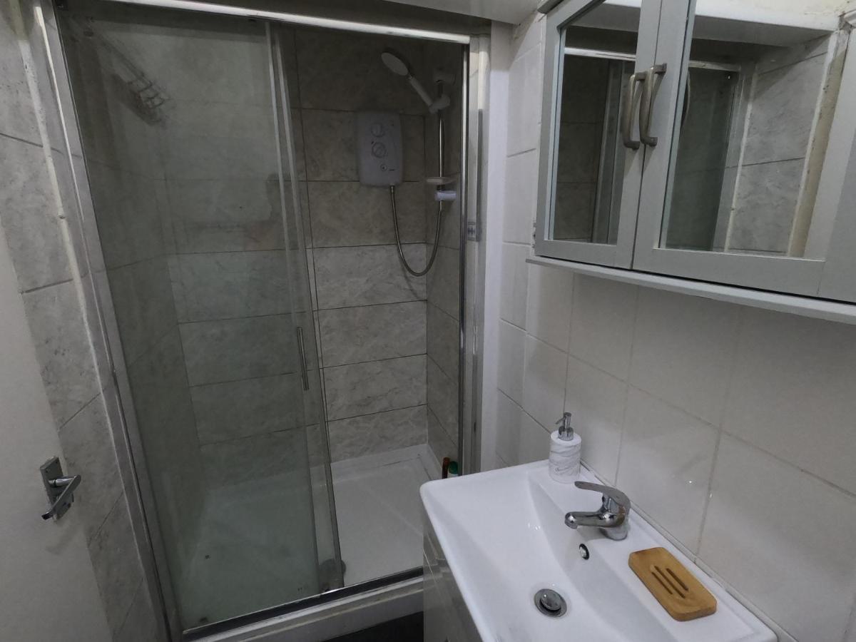 Upton Park - House Apartment London Ngoại thất bức ảnh
