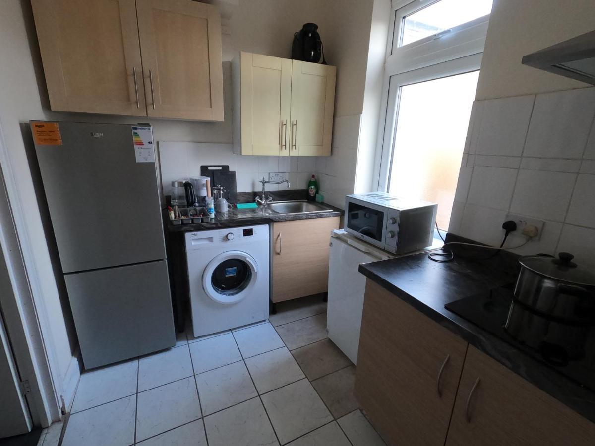 Upton Park - House Apartment London Ngoại thất bức ảnh